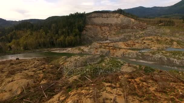 Сьомги Притулком Oso Wahington Зсув Сайт Stillaguamish Річка — стокове відео