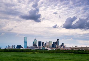 Şehir üzerinde dramatik gökyüzü Houston Texas şehir manzarası