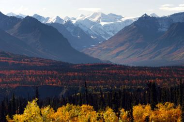 Denali aralığı sonbahar renk Alaska Wilderness kış sezonu