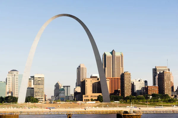 Passerelle vers l'ouest Centre-ville St Louis Arch Waterfront — Photo