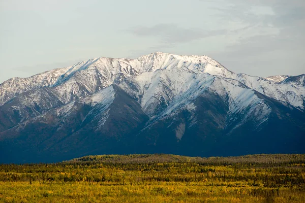 Büyük kış dağ Sonbahar sezonu Alaska