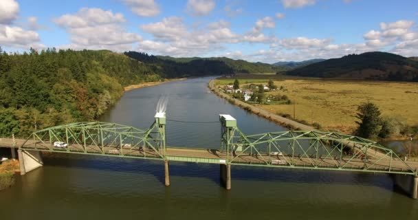 Vista Aerea Coos River Chandler Bridge Oregon Highway — Video Stock