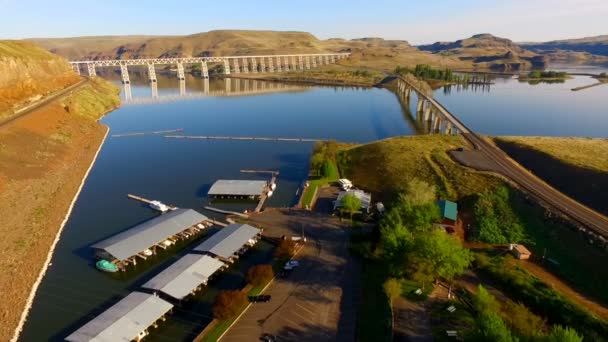 Starbucks Lyons Ferry Marina Lacrosse Snake River — Stock videók