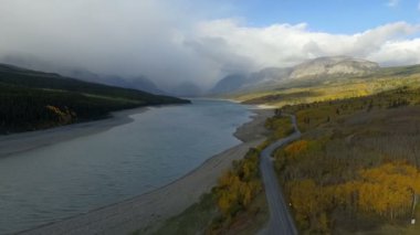 Fırtına bira Gölü Sherburne Kuzey giriş Glacier Ulusal Parkı 
