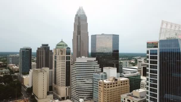 Entre Edifícios Vidro Aço Downtown Charlotte Carolina Norte — Vídeo de Stock