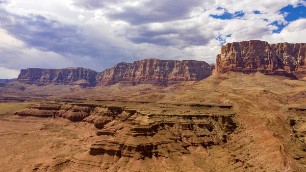 Storm Clouds Overhead at Vermilion Cliffs Navajo Territory Desert — 图库照片