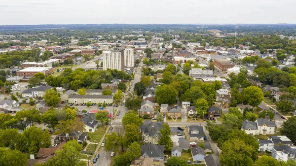 Vue aérienne du jour couvert sur le centre-ville urbain de Bowling Green — Photo
