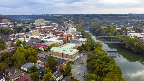 Levegőnézet elszigetelt a State Capital City Downtown Frankfort — Stock Fotó