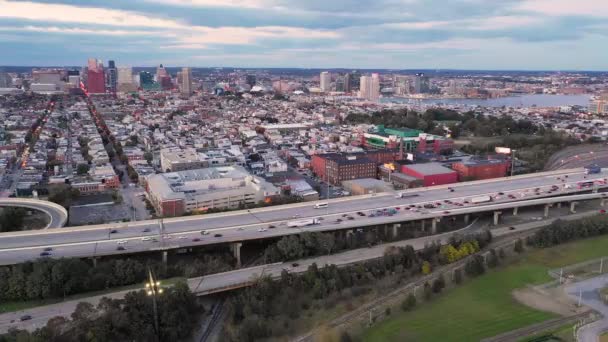 Sunset Approaches Commuters Pass Highways Out Baltimore — Video Stock