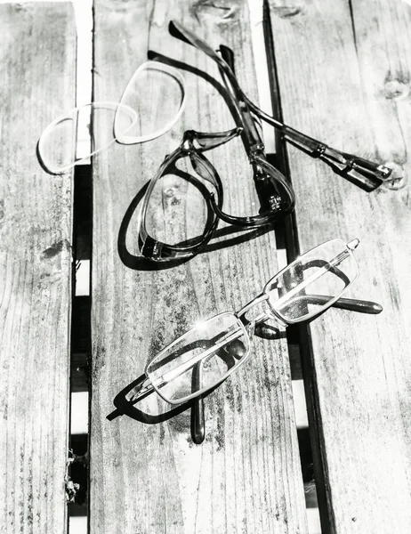 Óculos partidos e inteiros — Fotografia de Stock