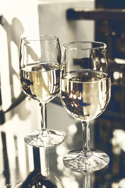 Two glasses of wine — Stock Photo, Image