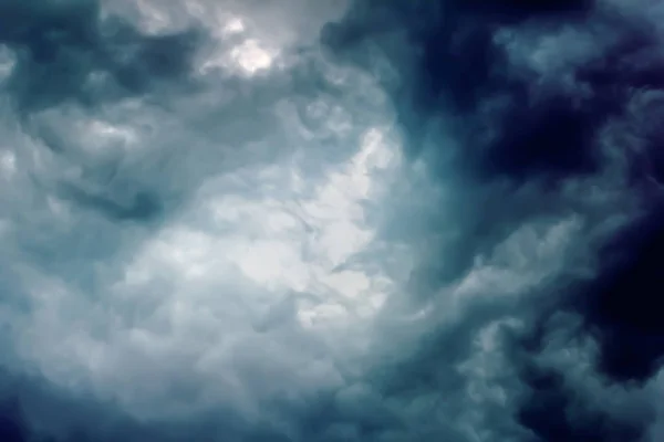 Dark cloud sky before storm — Stock Photo, Image
