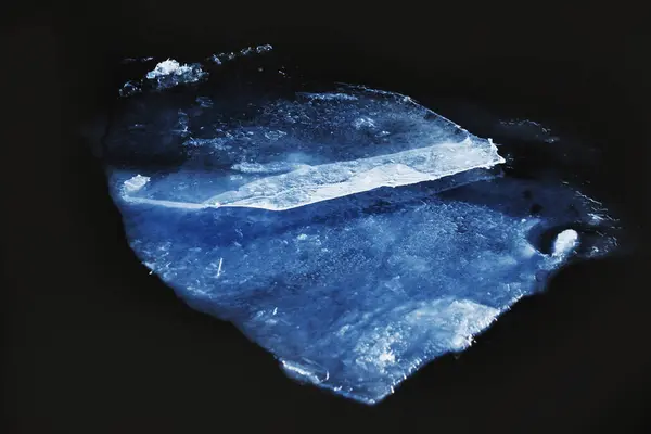 Büyük Buz Derin Karanlık Kış Temizlemek — Stok fotoğraf