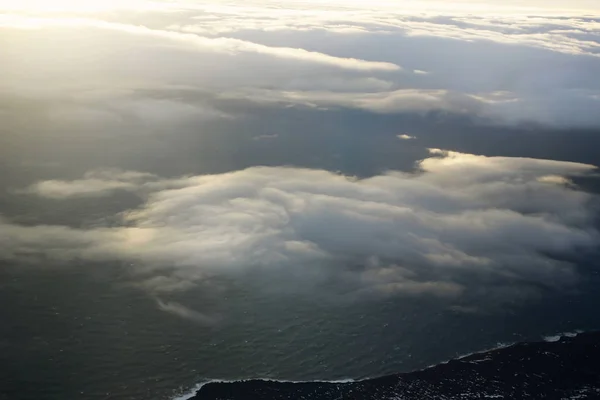 Utsikt över Islands kust från plan — Stockfoto