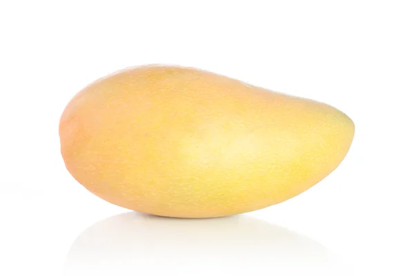 Reife Mango isoliert — Stockfoto