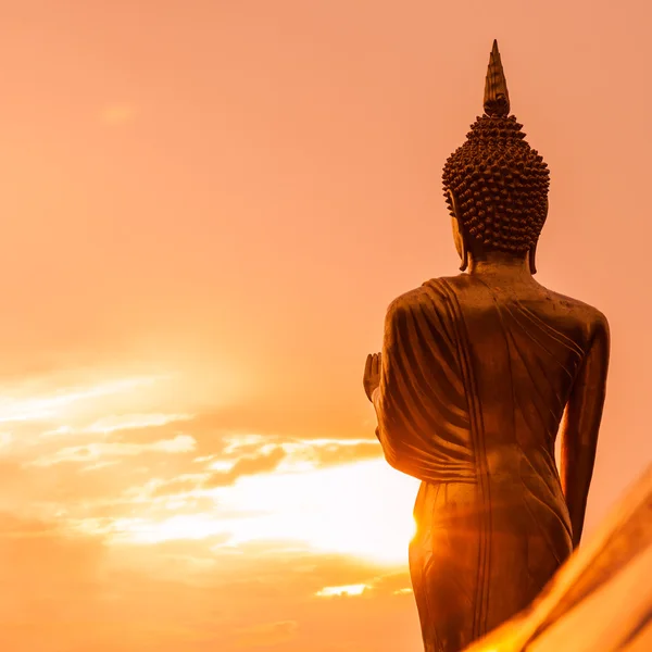 Statue de bouddha doré — Photo