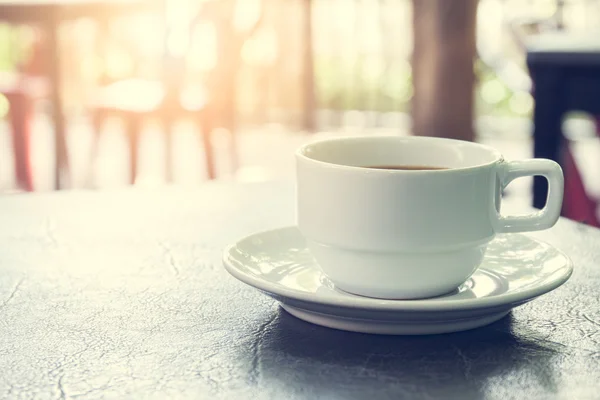 Café quente na mesa — Fotografia de Stock