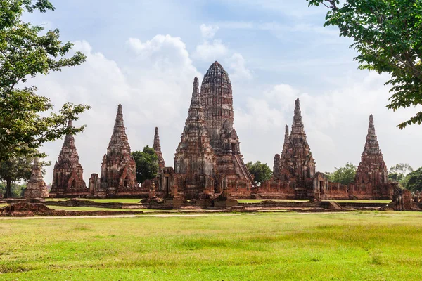 Wat Chaiwatthanaram en Ayutthaya, templo público en Tailandia —  Fotos de Stock