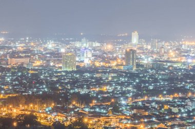 Hat Yai il Tayland gece şehir mahallinde