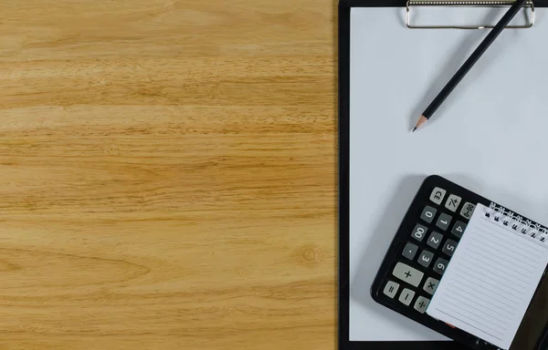 Fournitures de bureau vue de dessus — Photo