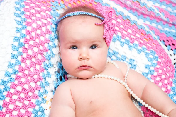 A cute newborn little baby girl. Use it for a child, parenting or love concept. — Stock Photo, Image