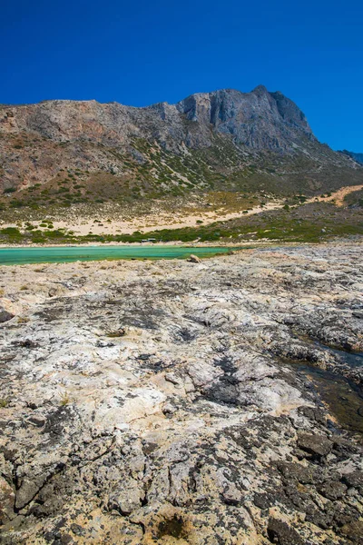 Balos 비치입니다. gramvousa 섬, 크레타 greece.magical 청록색 바다, 산호초, 순수한 하얀 모래 해변에서 보기. — 스톡 사진