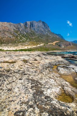 balos plaj. gramvousa Island, Girit greece.magical turkuaz suları, lagünler, saf beyaz kum plajları göster.