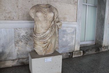 Atina Agora bölgesindeki kalıntılar ve tapınaklar