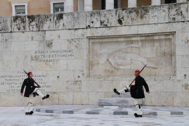 Yunan Parlamentosu'nda korumaların değiştirilmesi