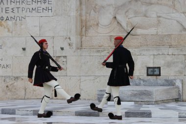 Yunan Parlamentosu'nda korumaların değiştirilmesi