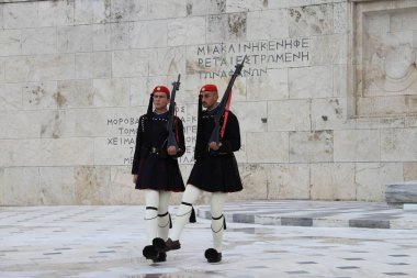 Yunan Parlamentosu'nda korumaların değiştirilmesi
