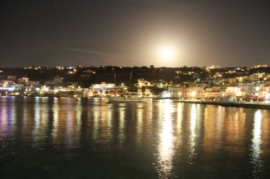 Mikonos Adası görünümünü