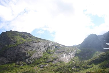 Lofoten Yarımadası, Norveç, dağlar, göller ve fiyortları