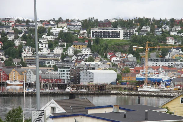 Stadt Tromso Norwegen Blick Auf Berge Gebäude Kirchen Und Fjorde — Stockfoto