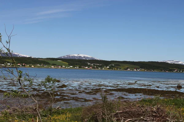 Lyngen 阿尔卑斯 山脉和峡湾 — 图库照片