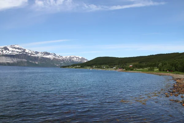 Lyngen 阿尔卑斯 山脉和峡湾 — 图库照片