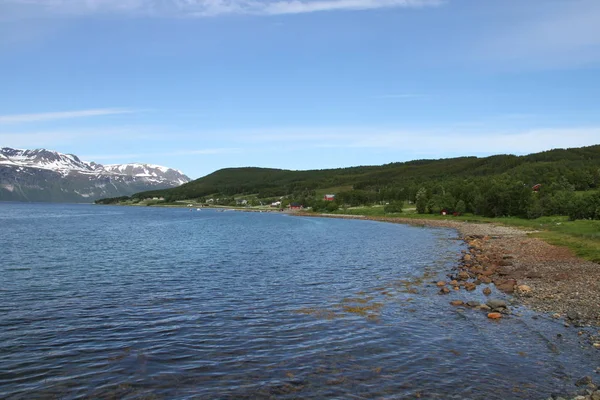 Lyngen 阿尔卑斯 山脉和峡湾 — 图库照片