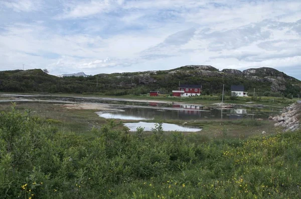 Adaları Kvaloya Senja Norveç Dağlar Göller Fiyordlar — Stok fotoğraf