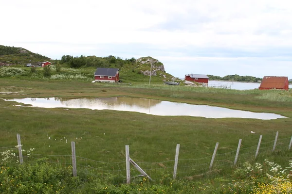 Ilhas Kvaloya Senja Noruega Montanhas Lagos Fiordes — Fotografia de Stock