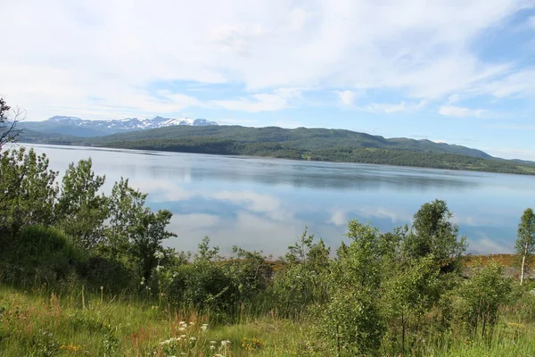 Öar Kvaløya Och Senja Norge Berg Sjöar Fjordar — Stockfoto