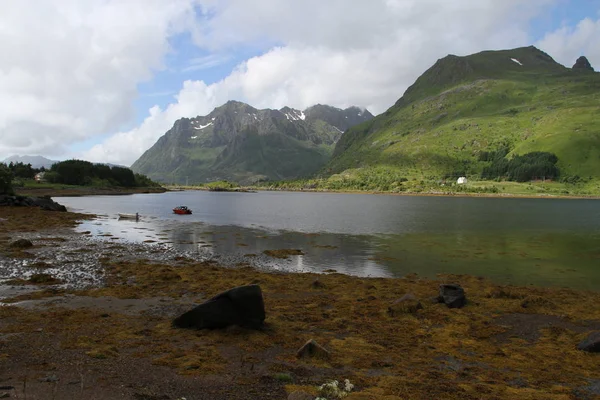 Península Lofoten Noruega Montanhas Lagos Fiordes — Fotografia de Stock