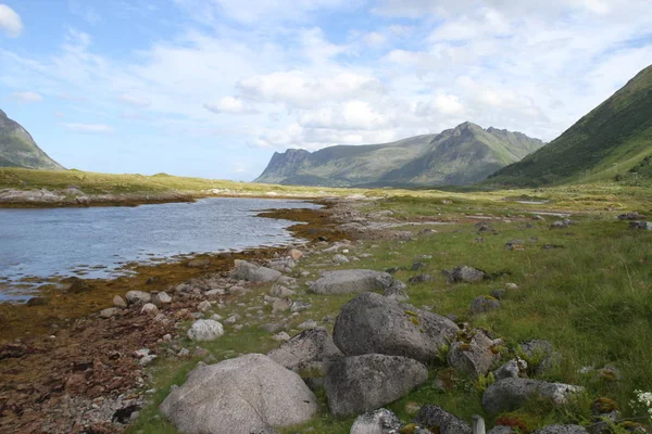 Península Lofoten Noruega Montanhas Lagos Fiordes — Fotografia de Stock