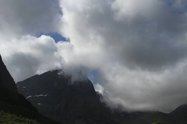 Lofoten Poloostrov Norsko Hory Jezera Fjordy — Stock fotografie