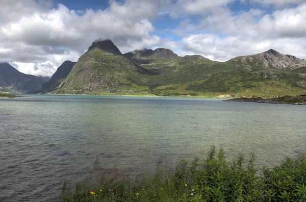 Lofoten Poloostrov Norsko Hory Jezera Fjordy — Stock fotografie