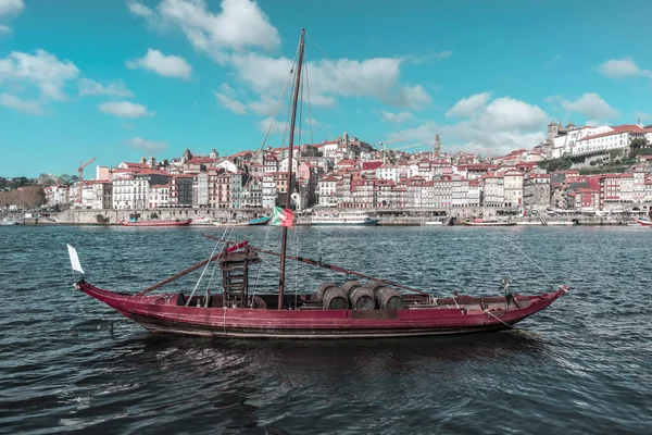 Traditionelles Boot Für Den Weintransport Sonnigen Porto Porto Der Geburtsort — Stockfoto