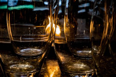 Boş bardakların yakın görünümü