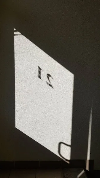 Schild Der Wand Geometrische Form Schatten Der Tür Fenster Mit — Stockfoto