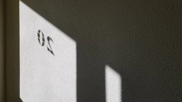 Número Pared Muro Yeso Manchas Luz Geométrica Con Sombras Número —  Fotos de Stock