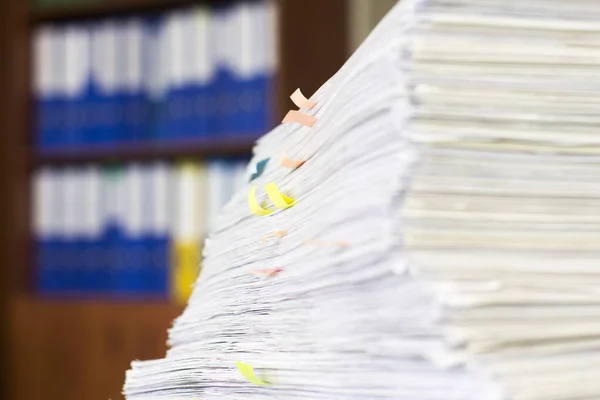 Documentos Grandes Cantidades Están Sobre Mesa Informes Papel Archivados Antecedentes — Foto de Stock