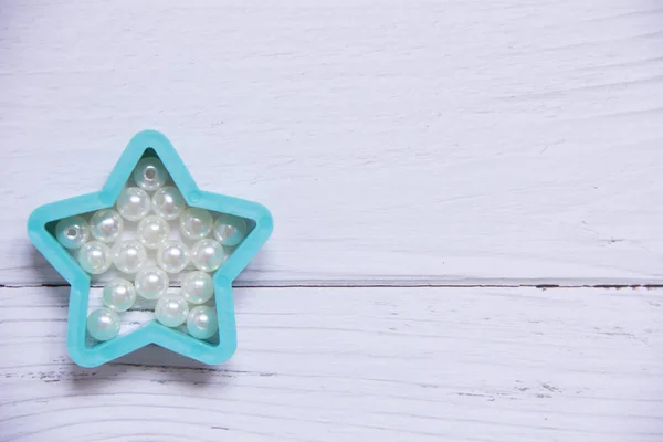 Estrela Feita Plástico Azul Com Contas Fundo Branco Brinquedo Infantil — Fotografia de Stock
